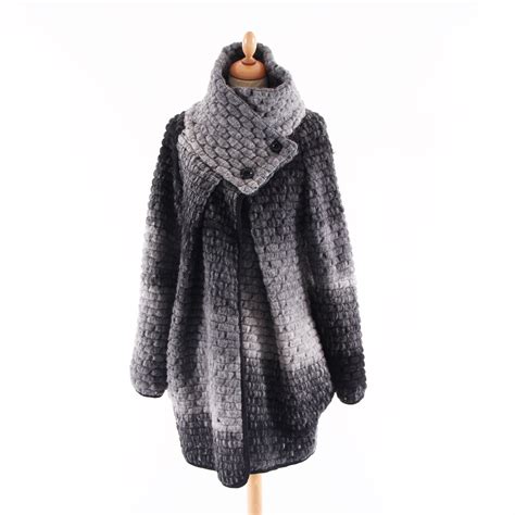 Check spelling or type a new query. Gros gilet en laine femme