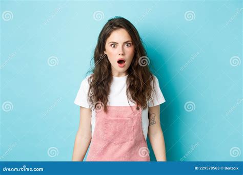 Omg What Shocked Teen Girl With Curly Hair Drop Jaw And Gasping