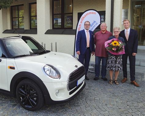 Credit ratings, research and analysis for the global capital markets. Kundin der VR-Bank Rottal-Inn gewinnt Mini Cabrio - VR ...
