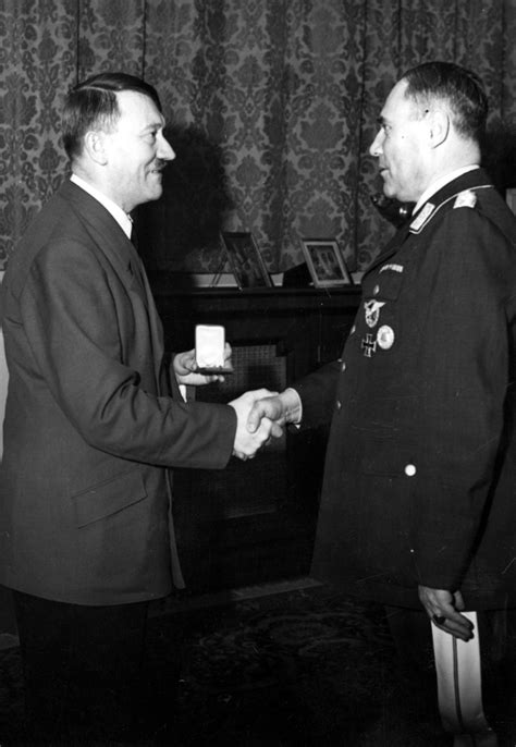 Adolf Hitler Hitler And His Generals Military Conferences 1942 1945 - Hitler Archive | Adolf Hitler offers a party badge to general Karl