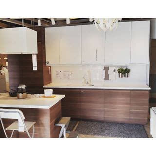 Voxtorp is a smooth door with integrated handles. ikea voxtorp - Google zoeken | Kitchen interior, Kitchen room design, Modern kitchen