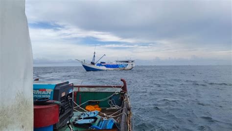 Kapal Bermuatan Pupuk Patah Kemudi Di Laut Kendawangan Suara Ketapang