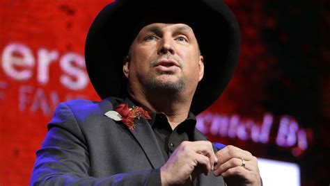 garth brooks george strait teaming up for acms