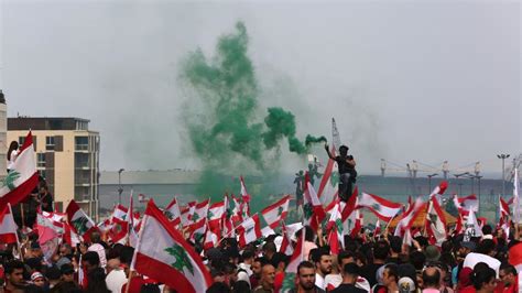 Check spelling or type a new query. Premiê do Líbano renuncia em meio a onda de protestos ...