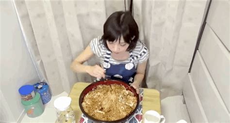 A Japanese Woman Filmed Herself Eating 3kg Of Chow Mein In One Sitting
