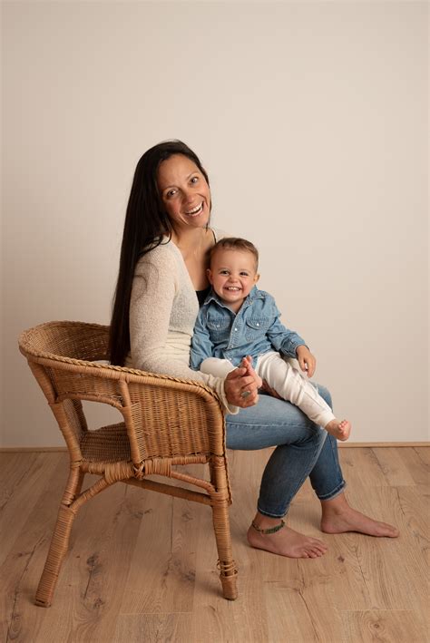 Séance Photos De Maman Et Son Bébé Par Une Photographe Pro