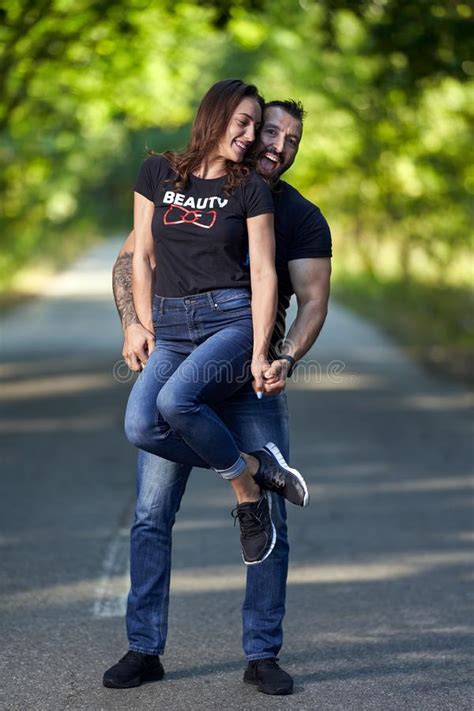 Happy Couple Outdoor Stock Image Image Of Boyfriend