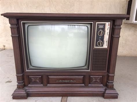 Our popular vintage tv wall is a stunning display of televisions of various sizes, types, colors, and eras. Vintage 1970's Zenith Color TV for Sale in Pleasanton, CA ...