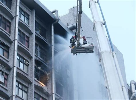 Search for text in url. 不斷更新》新莊區衛福部台北醫院火警 9人死亡 10重傷6輕傷 - 中時電子報