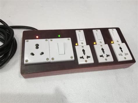Different Color Energy Efficient White Heavy Duty 3 Pin 4 Way