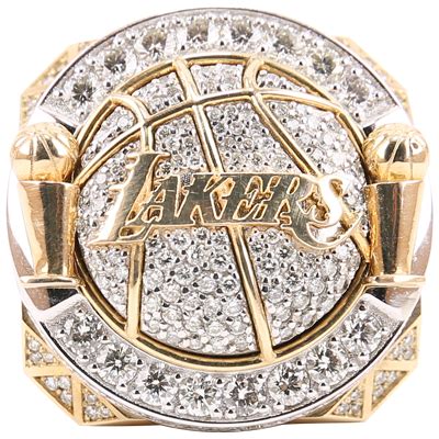 Lakers commemorative banner pin le bron davis. Lakers Ring 2020 / Magic Johnson Roasted For Rocking 2020 Lakers Championship Ring / The los ...