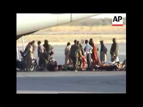 Chadian Army Loading Military Wounded Onto Libyan Cargo Plane Youtube
