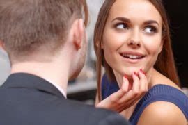 What Does It Mean When A Girl Wants To Focus On Herself Body Language Central