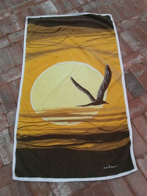 Vintage 1970s Beach Towel 70s Seagull Silhouette Sunset Ocean 2016165