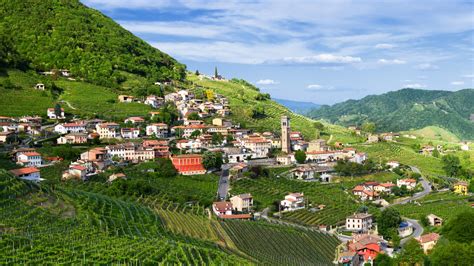 6 Of The Most Charming Villages And Small Towns In Italy Laptrinhx News