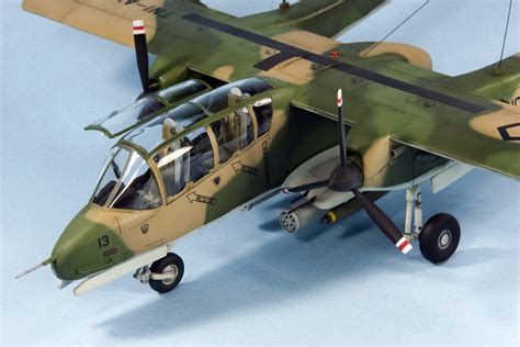 人気の Testors Ov 10 Bronco Lacistitises