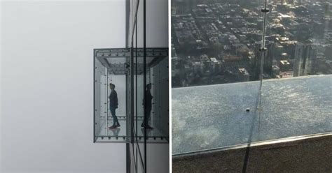 Skydeck Chicagos Glass Floor Cracks Frightening Tourists Above The