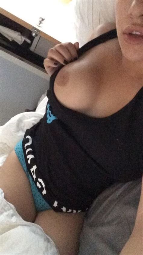 Some Tits Too Show Shesfreaky