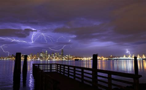Lightning Storm Over Seattle X Post From Rseattle Rpareidolia