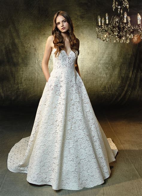 Finden sie ihr perfekte brautkleid bei uns. Schulterfreies Brautkleid mit Spitze, Herzausschnitt und ...