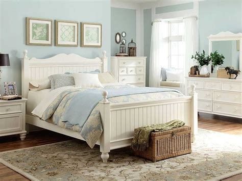 Beach style bedroom furniture ideas. Luxury Beachy Farmhouse Bedroom - Savvy Ways About Things ...