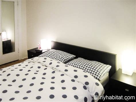 Unfurnished room in an apartment. New York Apartment: 2 Bedroom Apartment Rental in Midwood ...