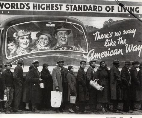 Bread line during the great depression : ANormalDayInAmerica