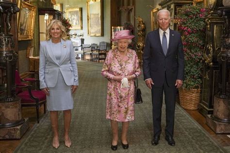 queen meets joe biden at windsor castle bbc news