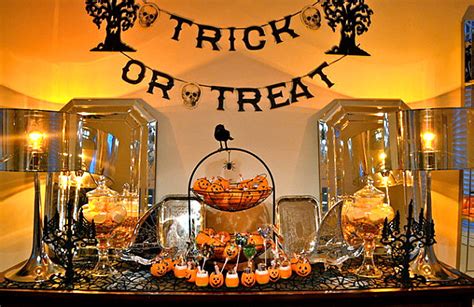 Halloween is fast approaching and what is the best way to celebrate it aside from putting up halloween decorations surely halloween will be not complete at all without any halloween decoration in your home. 40 Spooky Halloween Decorating Ideas for Your Stylish Home