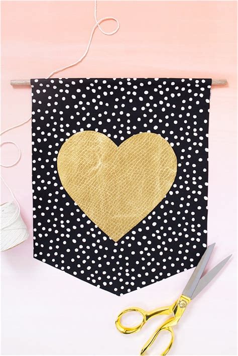 20 Tutorials For Easy Valentines Day Sewing Projects
