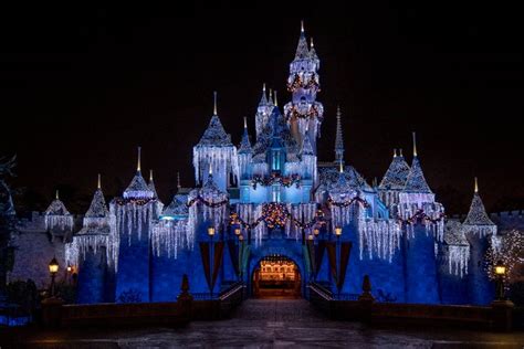 Disneyland Christmas Everything You Need To Know