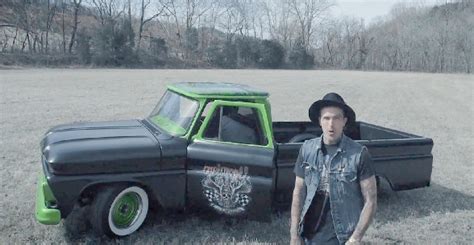 Yelawolf Box Chevy V Dinle İ