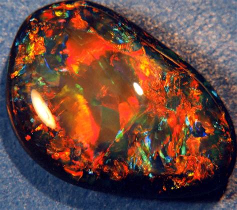 The Most Beautiful And The Most Expensive Rocks Opal Paintdigi