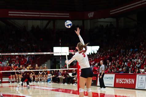 Volleyball Badgers Look To Bounce Back After Tough Weekend
