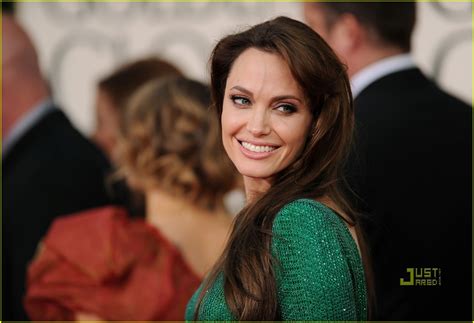 Shakira Blog Angelina Jolie And Brad Pitt In Golden Globes 2011 On Red
