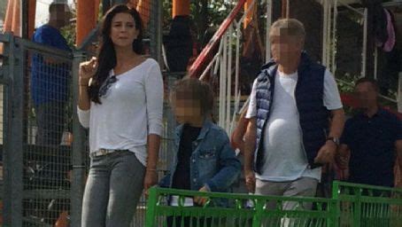 Bessenyei istván sarka kata ferme auberge. TÖBBÉ MÁR nem titok! Ezzel a milliárdos férfival van ...