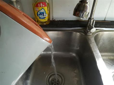 Penyebab yang paling sering terjadi adalah pilek atau flu. Hilangkan Masalah Sinki Tersumbat Dengan Dua Bahan Ini ...