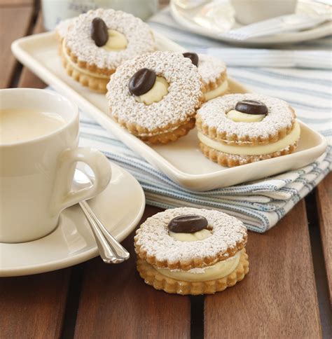 Jetzt ausprobieren mit ♥ chefkoch.de ♥. Obers-Kaffee-Kekse, Backen, Weihnachten, Kekse, Rezepte ...
