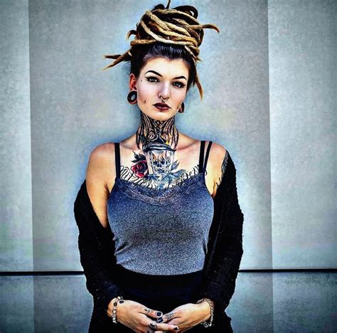 Pin By Unknown On Dreads Fashion Dreads Women