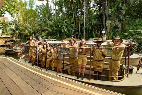 Exclusive Scenes From Disneys ‘jungle Cruise World Premiere At