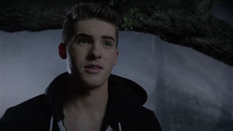 AusCAPS Cody Christian Shirtless In Teen Wolf 5 02 Parasomnia