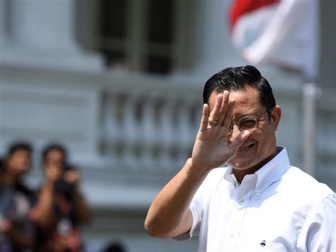 (lahir di jakarta, 22 juli 1972; Relawan: Calon Menteri Harus Punya Ikatan dan Semangat Sama dengan Jokowi | Tagar