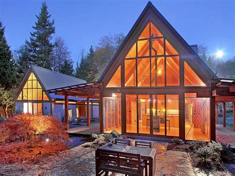 Find small space inspiration with these lofted bedrooms, offices, and home libraries. Hands Down These 13 Small Mountain Home Floor Plans Ideas ...