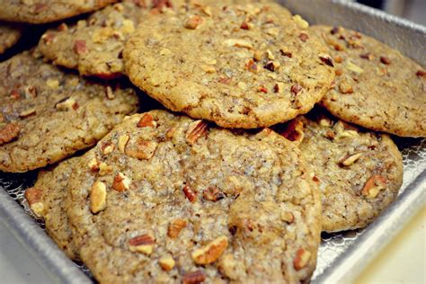 These delicate, buttery cookies, which get their crunchy texture from toasted pecans and a sugar these are sooooo easy to make and tasty too. Chewy Pecan Supreme Cookies from Great American Cookies ...