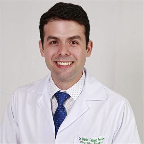 Dr Daniel Fabiano Ferreira Opiniões Cirurgião Plástico Teresina