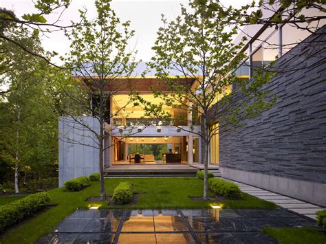 18 Startling Modern Landscape Designs Your Backyard