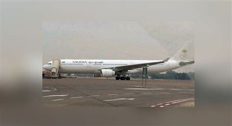 عودة طائرة سعودية إلى جدة بعد نسيان مسافرة رضيعها في المطار صحيفة Porn Sex Picture