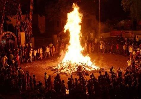Bhogi Festival The First Day Of Pongal And Is Celebrated In Honor Of