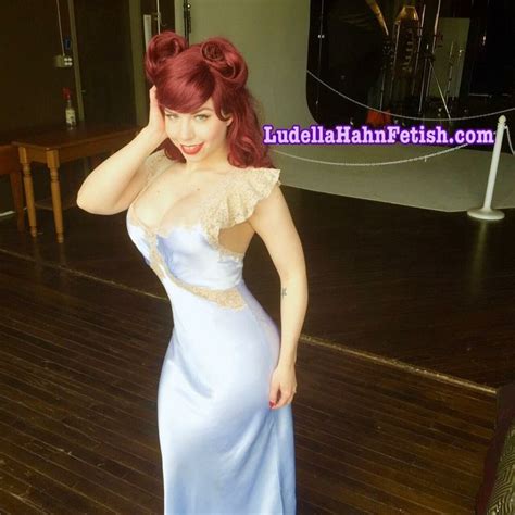 Ludella Hahn Most Beautiful Women Redheads Beautiful Women