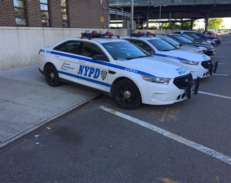 Nypd 60th Precinct Ford Taurus 3298 Reconrican Flickr